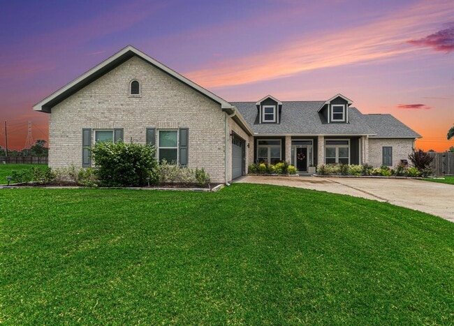 property at 3125 E Tower Cir