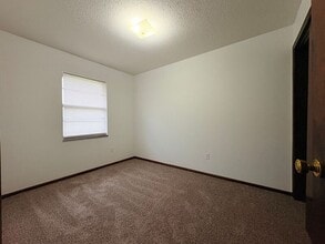 1406 Magnolia W in Excelsior Springs, MO - Building Photo - Building Photo