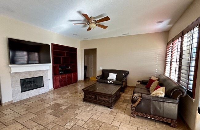 27235 Icy Willow Ln in Santa Clarita, CA - Building Photo - Building Photo