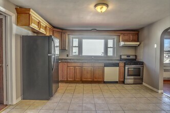 125 Laidlaw Ave in Jersey City, NJ - Building Photo - Building Photo