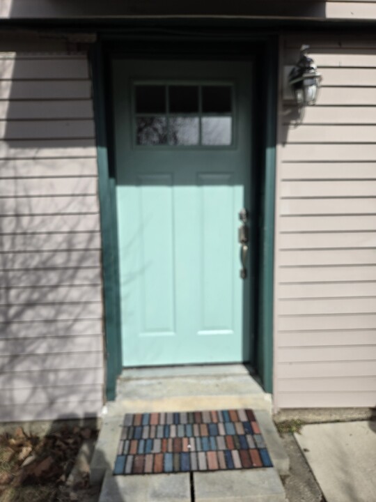 295 Shiloh Rd in Durham, ME - Foto de edificio