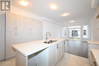 32 Winery Wy in Barrie, ON - Building Photo - Building Photo