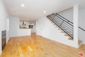 1016 Sanborn Ave in Los Angeles, CA - Building Photo - Building Photo