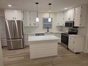 8614 Burnt Hickory Cir in Frederick, MD - Foto de edificio - Building Photo