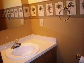 608 Lynchburg Dr in Brandon, FL - Building Photo - Building Photo