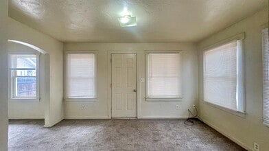 703 N Brown St in Hanford, CA - Building Photo - Building Photo