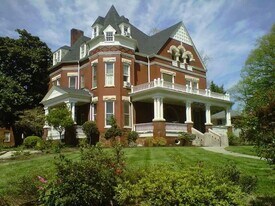 1415 Laurel Ave in Knoxville, TN - Building Photo