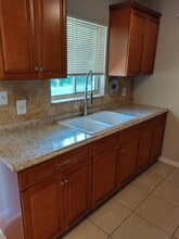 25 Crescent Lake Dr in North Fort Myers, FL - Building Photo - Building Photo