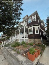 110 W Quincy St in Somerville, MA - Foto de edificio - Building Photo