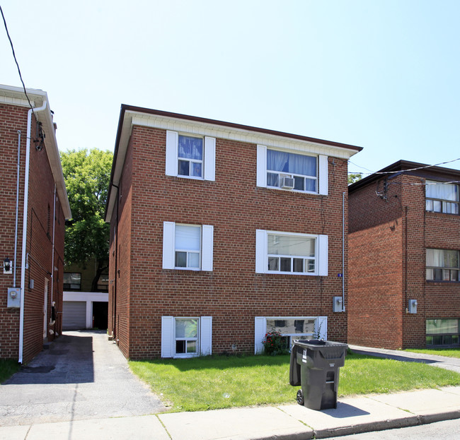 3 Bater Ave in Toronto, ON - Building Photo - Primary Photo