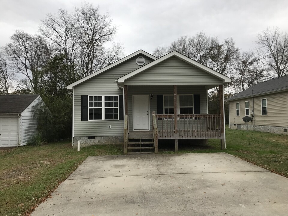 5464 Oakdale Ave in East Ridge, TN - Building Photo