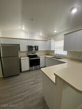 1706 SW Santa Barbara Pl in Cape Coral, FL - Building Photo - Building Photo