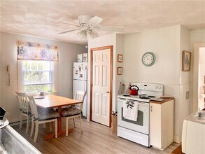 56 Bayberry Rd in Narragansett, RI - Building Photo - Building Photo