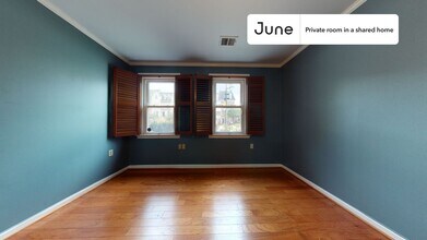 Private bedroom in 7 bed/4 bath Home in Washington, DC - Building Photo - Building Photo