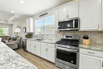 107 Calhoun Ln in Georgetown, TX - Building Photo - Building Photo