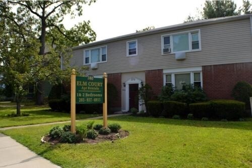 Elm Court Apartments in West Haven, CT - Building Photo