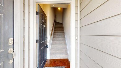 1198 Jones-Butler Rd in College Station, TX - Building Photo - Building Photo