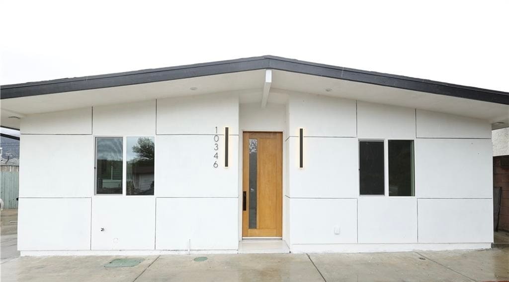 10346 Mather Ave in Sunland, CA - Building Photo