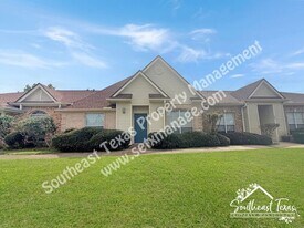 30 Stephens Ln in Lumberton, TX - Building Photo