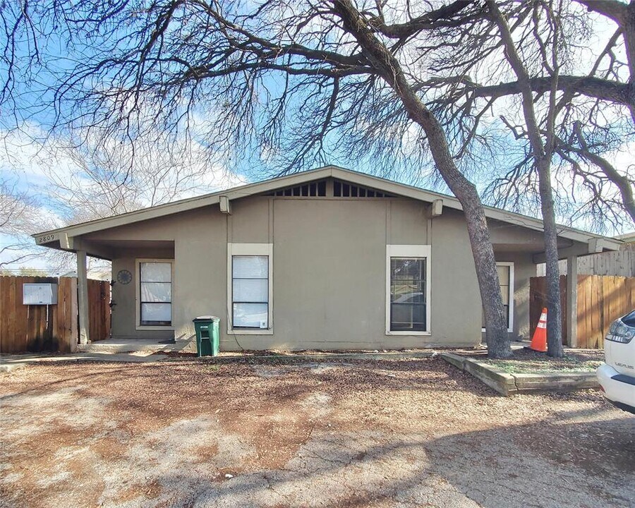 2809 Parker Ln in Austin, TX - Building Photo