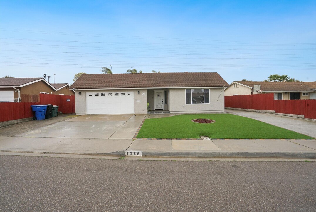 1286 Waxwing Ln in Chula Vista, CA - Building Photo