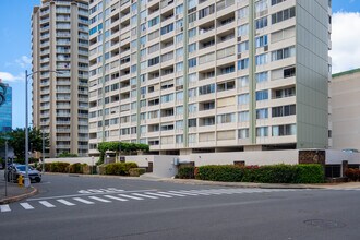 The Woodrose in Honolulu, HI - Building Photo - Building Photo