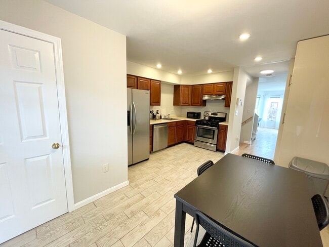 2 Holden St, Unit 2 in Boston, MA - Foto de edificio - Building Photo