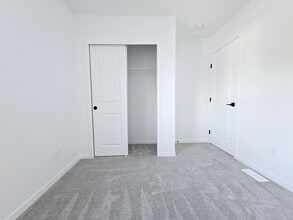 11620-11696 96 St in Edmonton, AB - Building Photo - Building Photo
