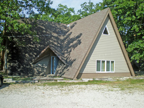 International Village in Rolla, MO - Foto de edificio - Building Photo