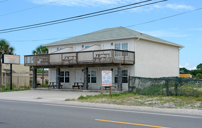 16418 Front Beach Rd in Panama City Beach, FL - Building Photo - Building Photo