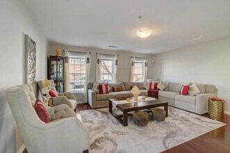 7 Soho Dr in Jersey City, NJ - Building Photo - Building Photo