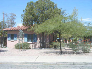 Forgeus Village Apartments in Tucson, AZ - Building Photo - Building Photo