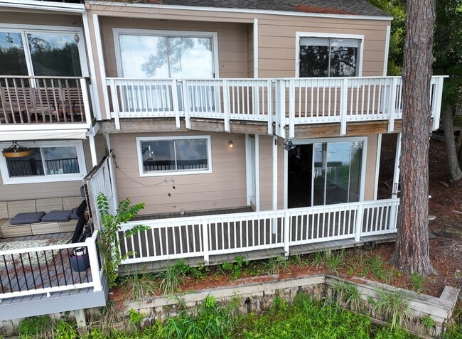 226 Waters Edge in Huntsville, TX - Building Photo - Building Photo