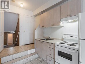 24 Coast Ave in Vaughan, ON - Building Photo - Building Photo