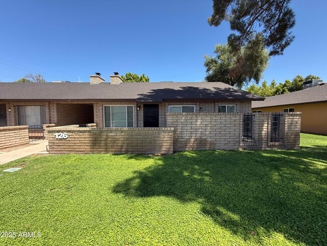 property at 126 W Loma Vista Dr