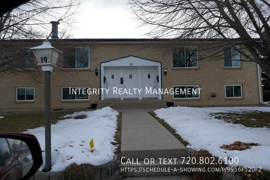 19 Denver Way in Longmont, CO - Building Photo