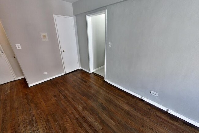 340 E 58th St in New York, NY - Building Photo - Building Photo