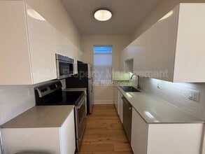 75 Shoreline Ct in Richmond, CA - Building Photo - Building Photo