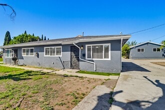 856 S Gregory St in San Diego, CA - Building Photo - Building Photo