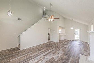 1217 Rio Grande Dr in Benbrook, TX - Building Photo - Building Photo