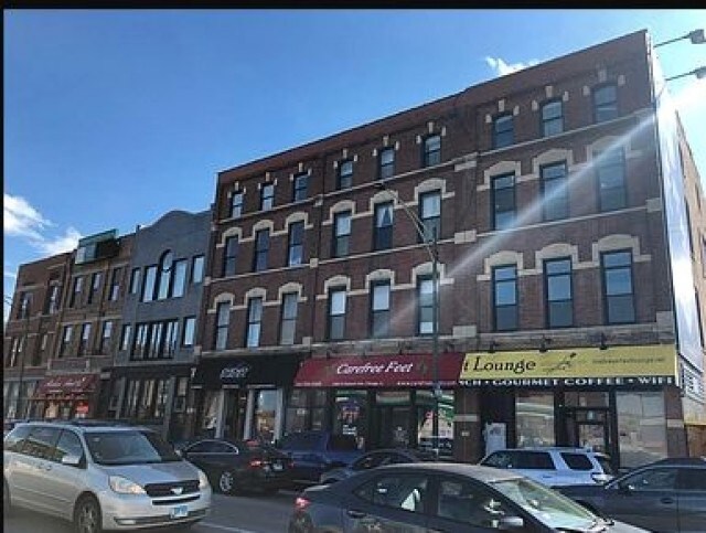 2362 N Clybourn Ave-Unit -3R in Chicago, IL - Building Photo