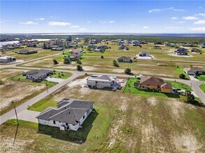 4325 NW 34th Ln in Cape Coral, FL - Building Photo - Building Photo