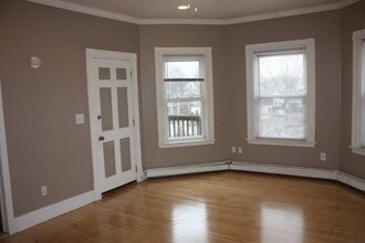 9 Chestnut Ln, Unit # 2 in Brockton, MA - Building Photo - Building Photo