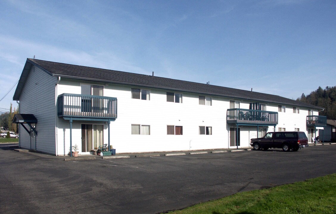 The Cascade Valley Apartments in Sultan, WA - Building Photo