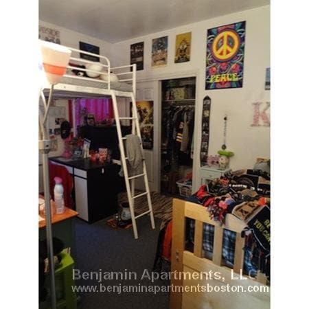 30 S Huntington Ave, Unit 3 in Boston, MA - Building Photo - Building Photo