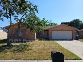 421 Antares Dr in Corpus Christi, TX - Building Photo