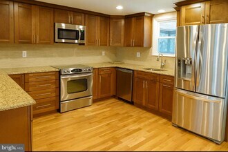 410 W 11th Ave in Conshohocken, PA - Building Photo - Building Photo