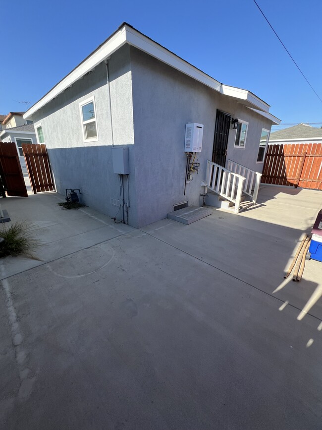 1717-1727 Marine Ave in Gardena, CA - Foto de edificio - Building Photo