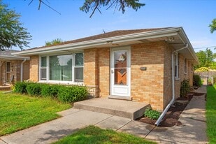 5408 Harvard Terrace in Skokie, IL - Building Photo