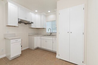 5826 Camellia Ave-Unit -5828 Camelia Ave #B in Temple City, CA - Building Photo - Building Photo